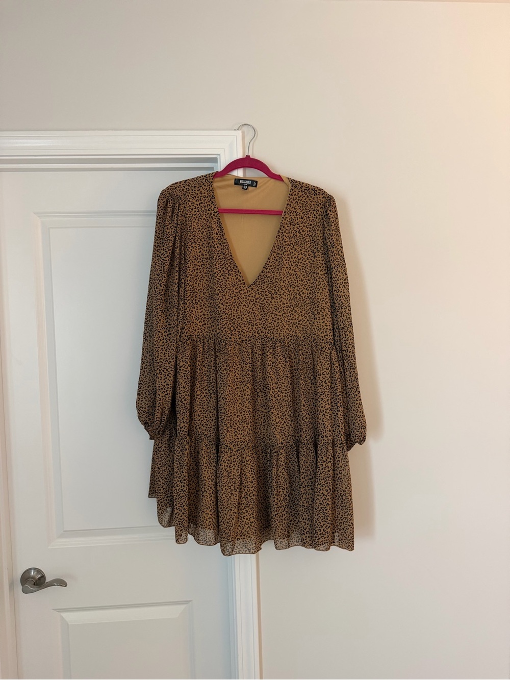Missguided Brown Animal Print Tiered V-Neck Long Sleeve Dress